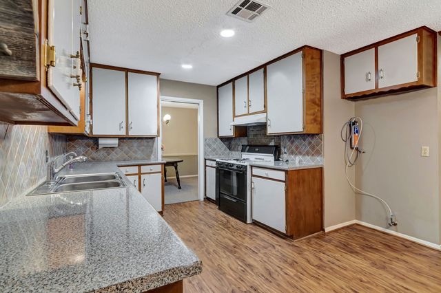 319 Allen Drive, Justin, TX 76247