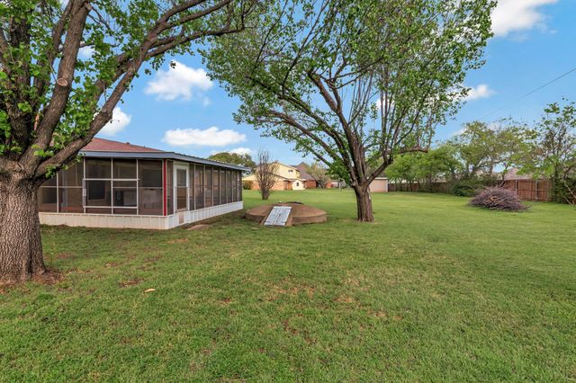 319 Allen Drive, Justin, TX 76247