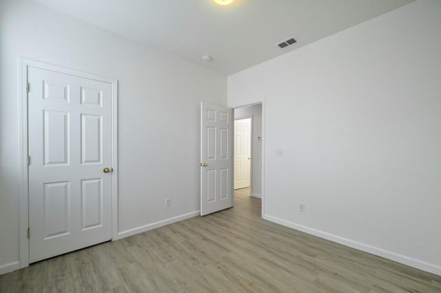 7433 6th St, Rio Linda, CA 95673