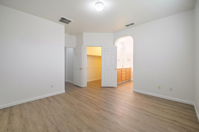 7433 6th St, Rio Linda, CA 95673