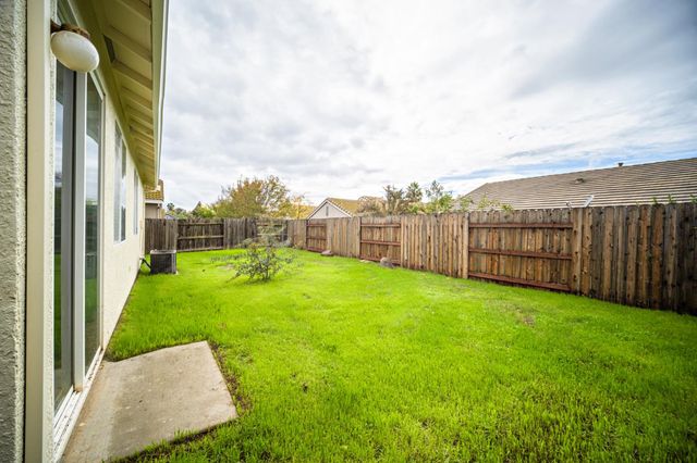 7433 6th St, Rio Linda, CA 95673