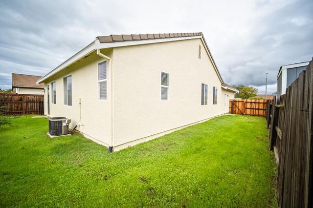 7433 6th St, Rio Linda, CA 95673