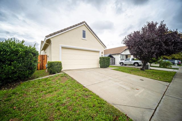 7433 6th St, Rio Linda, CA 95673