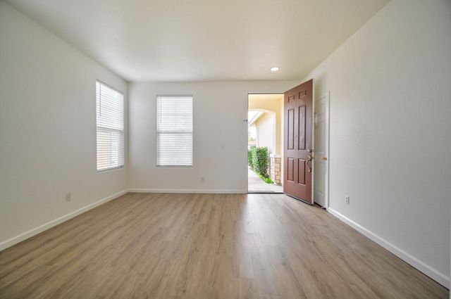 7433 6th St, Rio Linda, CA 95673