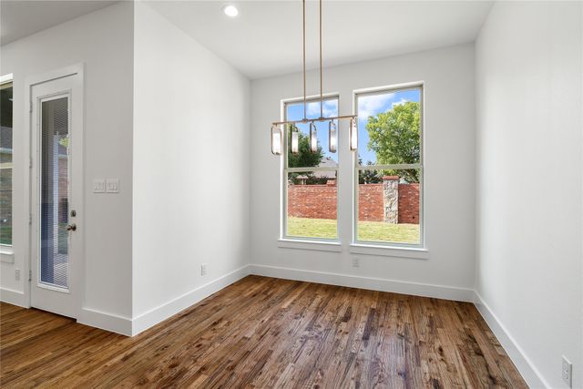 907 Saint George Place, Desoto, TX 75115