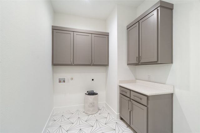 907 Saint George Place, Desoto, TX 75115