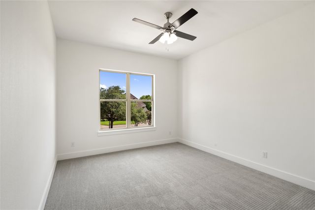 907 Saint George Place, Desoto, TX 75115
