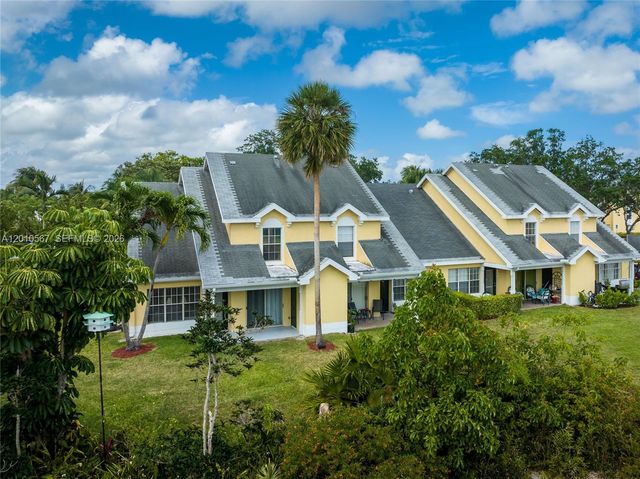 6364 La Costa Dr D, Boca Raton, FL 33433