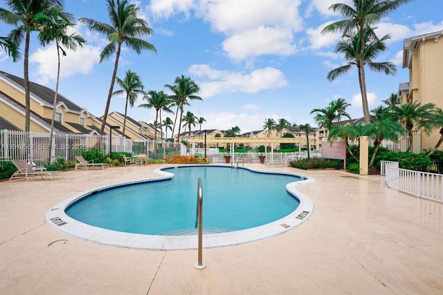 6364 La Costa Dr D, Boca Raton, FL 33433