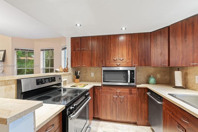 6364 La Costa Dr D, Boca Raton, FL 33433