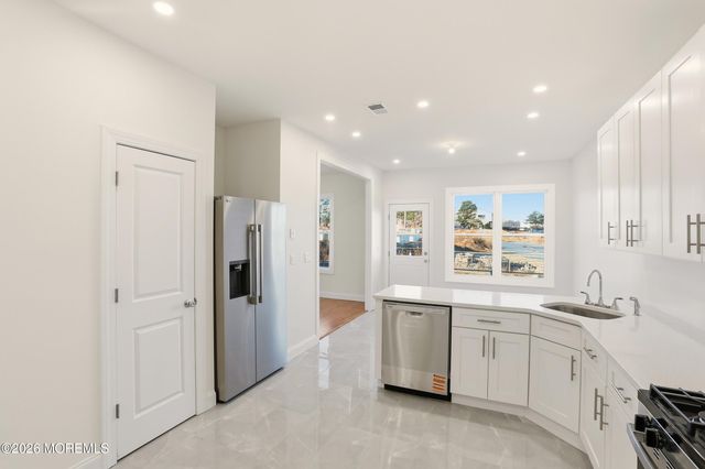 18 Yehuda Way, Lakewood, NJ 08701