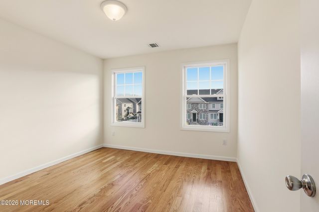 18 Yehuda Way, Lakewood, NJ 08701