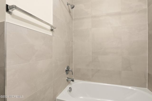 18 Yehuda Way, Lakewood, NJ 08701