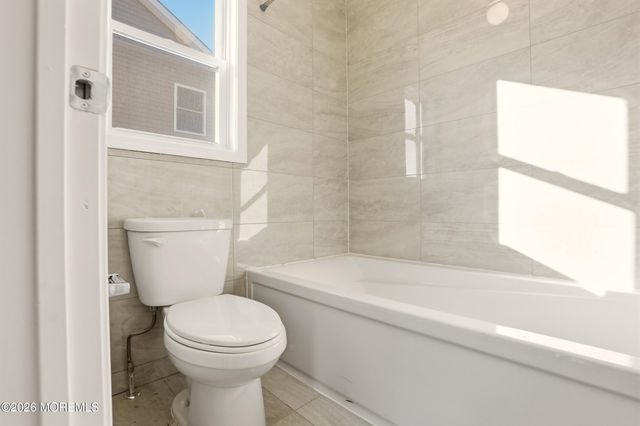 18 Yehuda Way, Lakewood, NJ 08701