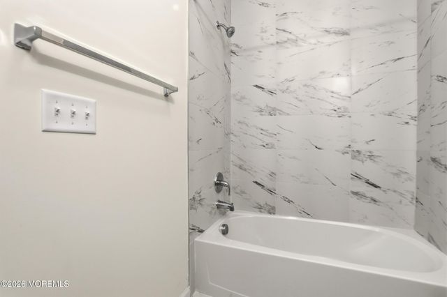 18 Yehuda Way, Lakewood, NJ 08701