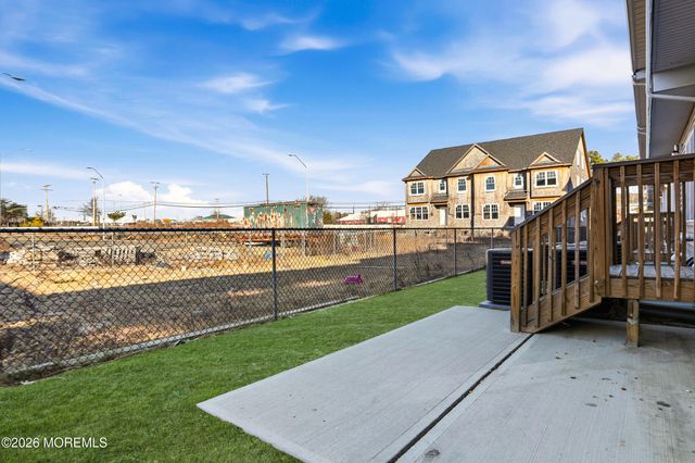 18 Yehuda Way, Lakewood, NJ 08701