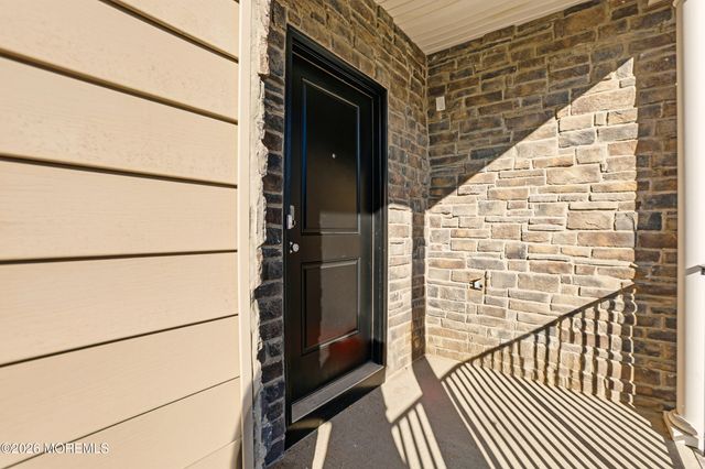 18 Yehuda Way, Lakewood, NJ 08701