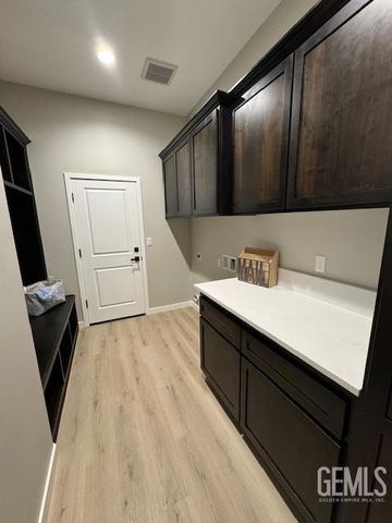 16746 Starview Court, Bakersfield, CA 93312