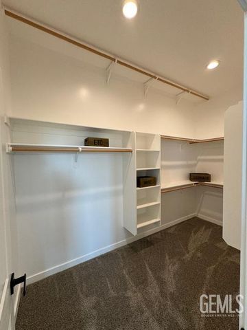 16746 Starview Court, Bakersfield, CA 93312