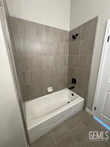16746 Starview Court, Bakersfield, CA 93312