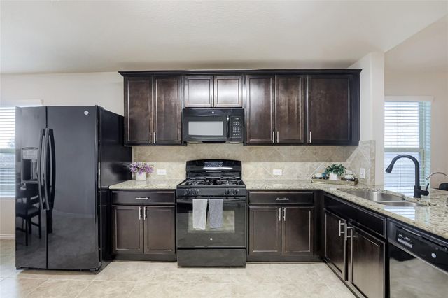 7216 Razors Edge DR, Austin, TX 78744