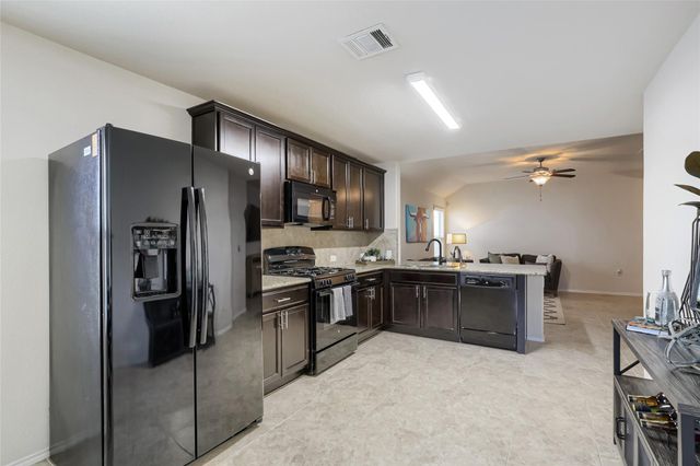 7216 Razors Edge DR, Austin, TX 78744