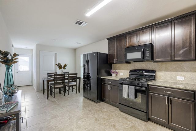 7216 Razors Edge DR, Austin, TX 78744
