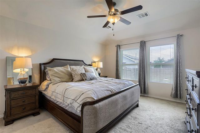 7216 Razors Edge DR, Austin, TX 78744