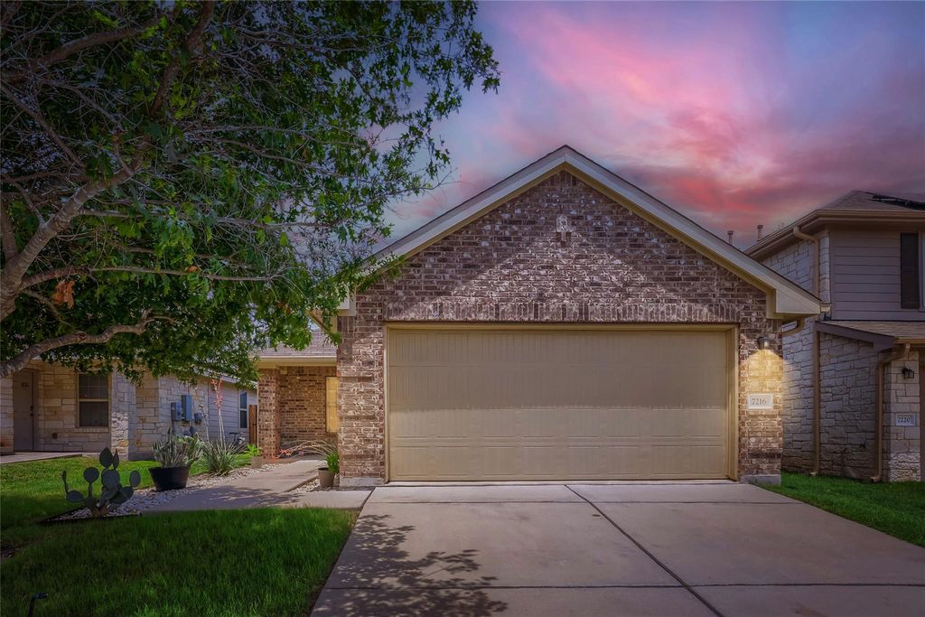 7216 Razors Edge DR, Austin, TX 78744