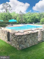 12205 WYE OAK COMMONS CIR, Burke, VA 22015