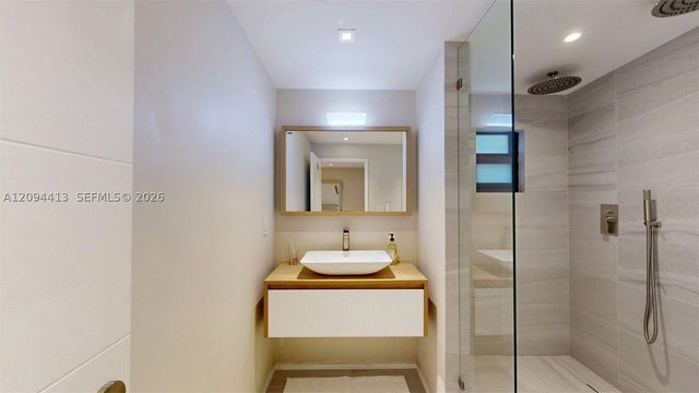 1277 SW 19th St, Miami, FL 33145