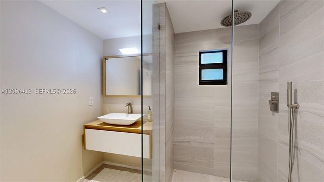 1277 SW 19th St, Miami, FL 33145