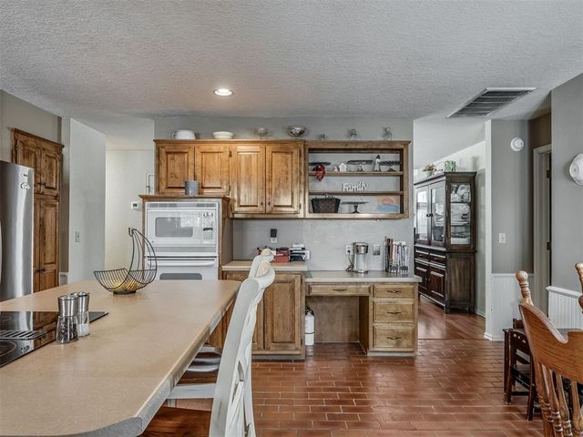 904 Marston Drive, Edmond, OK 73034