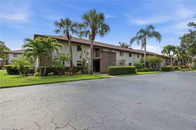 10 Beth Stacey BLVD 206, Lehigh Acres, FL 33936