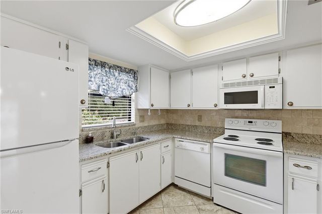 10 Beth Stacey BLVD 206, Lehigh Acres, FL 33936