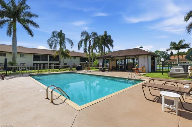 10 Beth Stacey BLVD 206, Lehigh Acres, FL 33936