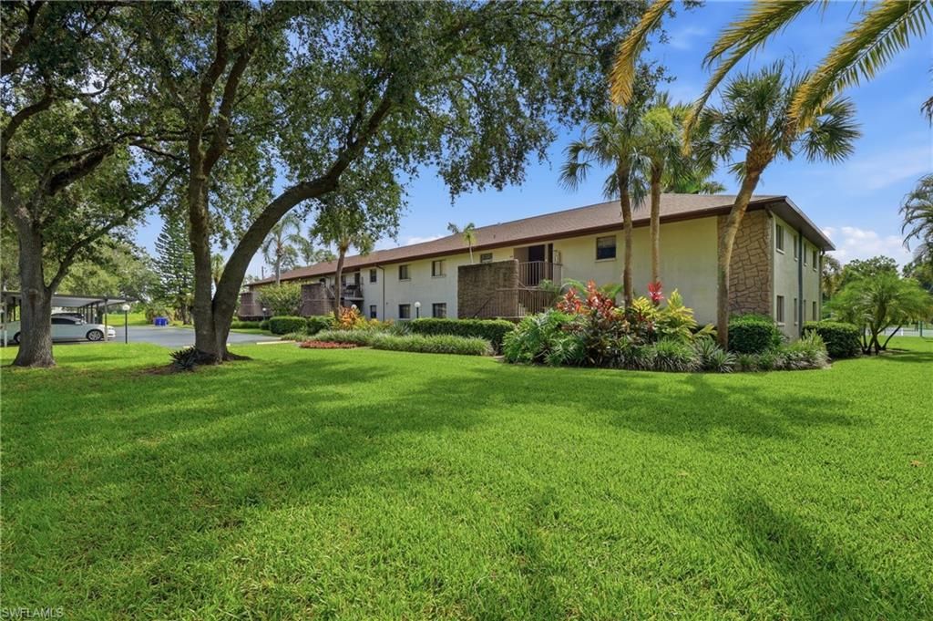 10 Beth Stacey BLVD 206, Lehigh Acres, FL 33936