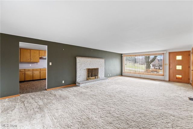 2301 Hillwood Street, Magnolia, OH 44643