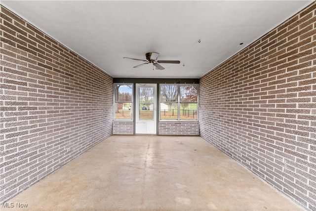 2301 Hillwood Street, Magnolia, OH 44643