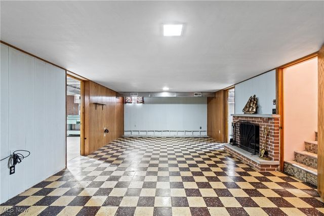 2301 Hillwood Street, Magnolia, OH 44643