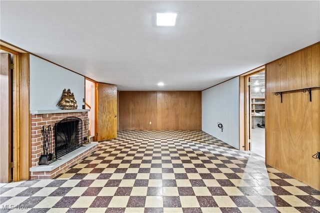 2301 Hillwood Street, Magnolia, OH 44643