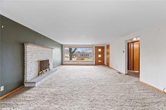 2301 Hillwood Street, Magnolia, OH 44643