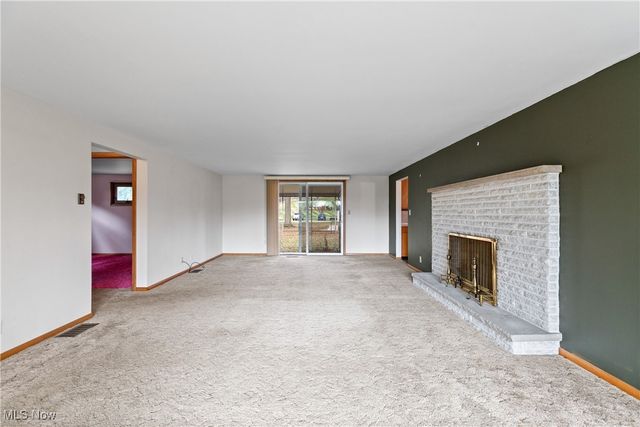 2301 Hillwood Street, Magnolia, OH 44643