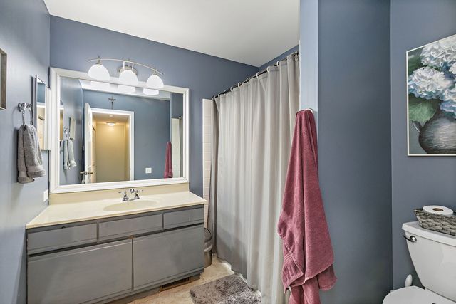 2060 Muirfield Circle, Elgin, IL 60123