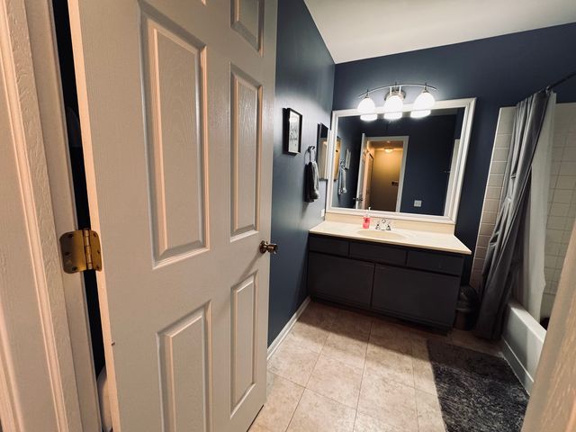 2060 Muirfield Circle, Elgin, IL 60123