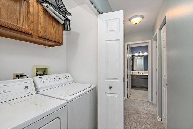 2060 Muirfield Circle, Elgin, IL 60123