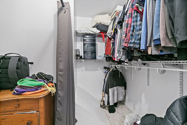 2060 Muirfield Circle, Elgin, IL 60123