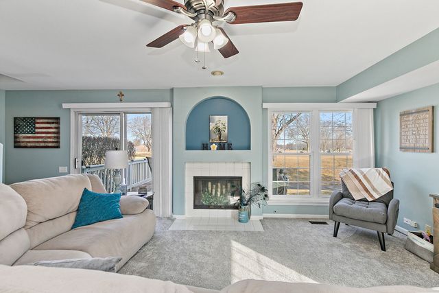 2060 Muirfield Circle, Elgin, IL 60123