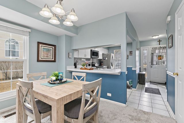 2060 Muirfield Circle, Elgin, IL 60123