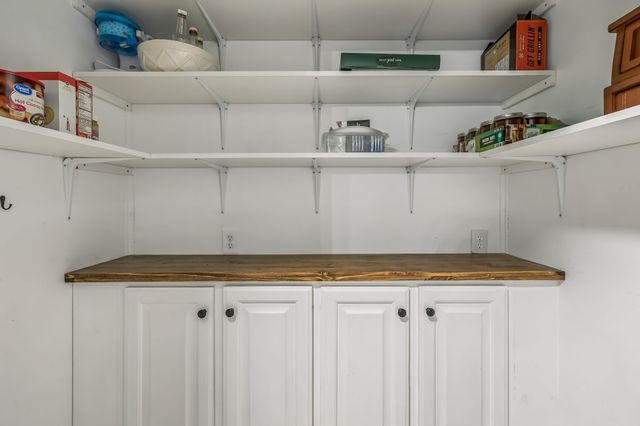 2916 Galen Rd, Lafayette, TN 37083